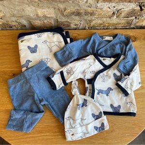 Monica & Andy Hospital Cuddle Box 5 Pc Organic Newborn Set Dog Tails Pattern